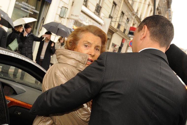 Drama koja je tresla Francusku: Najbogatija žena sveta volela homoseksualca,završili na sudu!(FOTO)