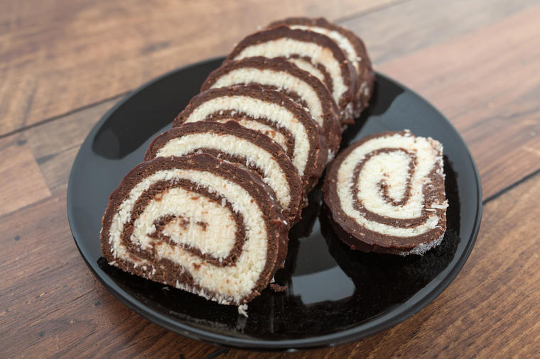 Kokos rolat: Sitni kolačići oduševljavaju svakog ko ih proba! (RECEPT)
