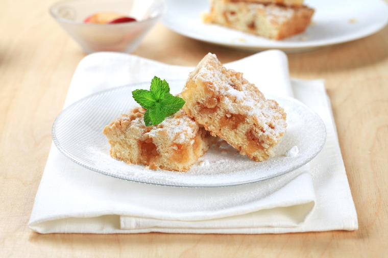 Recept za sočni kolač sa jabukama: Brza i jednostavna priprema omiljenog slatkiša!