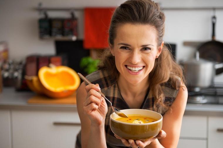 Oporavlja organizam, šiti zdravlje: Čudotvorna supa eliminiše prehladu za čas!  (RECEPT)