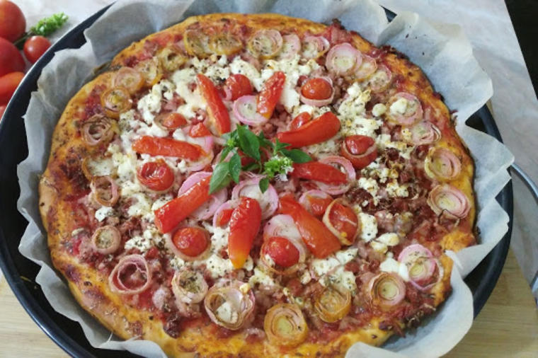 Najbolja pica na svetu gotova za 15 minuta: Ovakve nema ni u jednoj piceriji! (RECEPT)