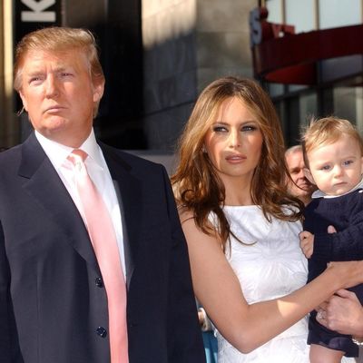 Kako živi Trampov najmlađi sin: Otac mu je idol, a majka ga maže kavijarom! (FOTO)
