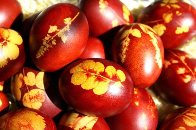 Kako da skuvate jaja, a da vam ne popucaju: Obavezne cake za Vaskrs!