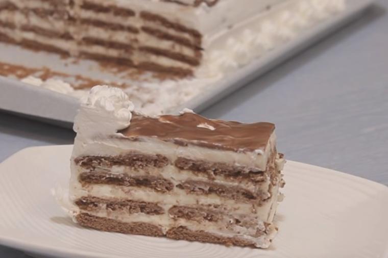 Mlečna keks torta: Kremasta, čokoladna - neodoljiva! (RECEPT)