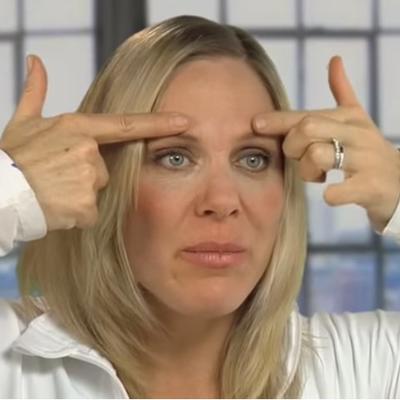 Zategnute jagodice, obrazi i punije usne: Naučite jogu lica i podmladite se bez ikakvih operacija! (VIDEO)