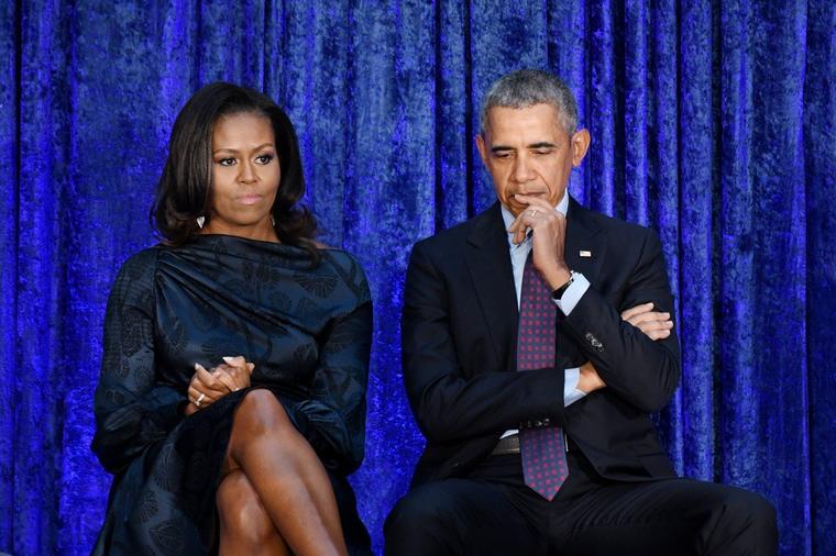 Božićni poklon iza kojeg se krije dirljiva priča: Evo kako je Mišel Obama oduševila Baraka! (FOTO)