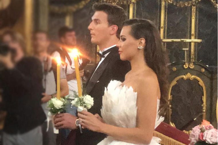 Glamurozno crkveno venčanje Piksijeve ćerke: Raskošna venčanica, treće sudbonosna Da izgovorila u Beogradu! (FOTO)