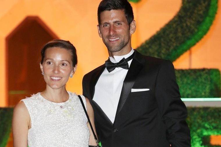 Novak i Jelena Đoković na šampionskoj večeri: Smoking i elegantna haljina od čipke! (FOTO)