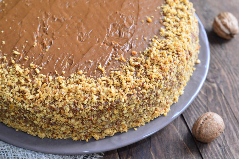 Čembrlen torta: Starinska poslastica od čokolade i lešnika! (RECEPT)