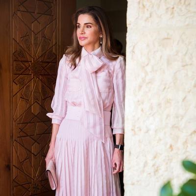 Kraljica Ranija isprobala trend koji će dominirati sledećeg proleća: Pastelne boje su ponovo u modi! (FOTO)