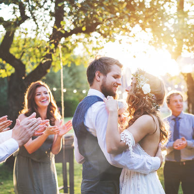 Danas slavimo mladence: Evo šta valja da uradite kako bi vam brak bio uspešan!