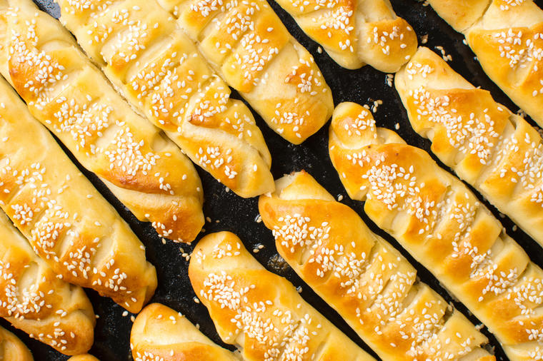 ZA TESTO MEKO KAO DUŠA: Srpski pekari otkrivaju CAKE zlata vredne, evo koji sastojci svako pecivo čine VAZDUŠASTIM