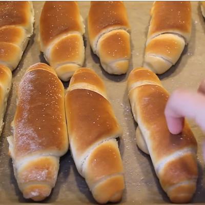 Domaće kifle od ludog testa: Bolje nego iz pekare! (RECEPT, VIDEO)