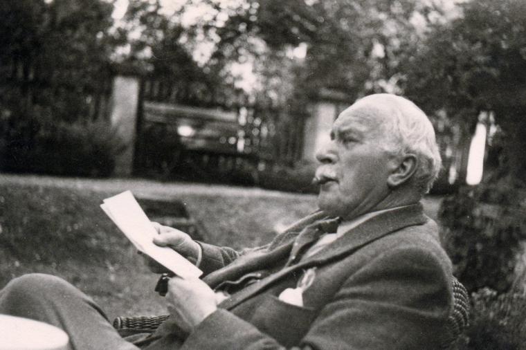 KAD PROČITATE OVO VIŠE VAS NIKADA NEĆE DOTAĆI KOMENTARI ZLIH LJUDI: Psihijatar Karl Jung je imao rešenje