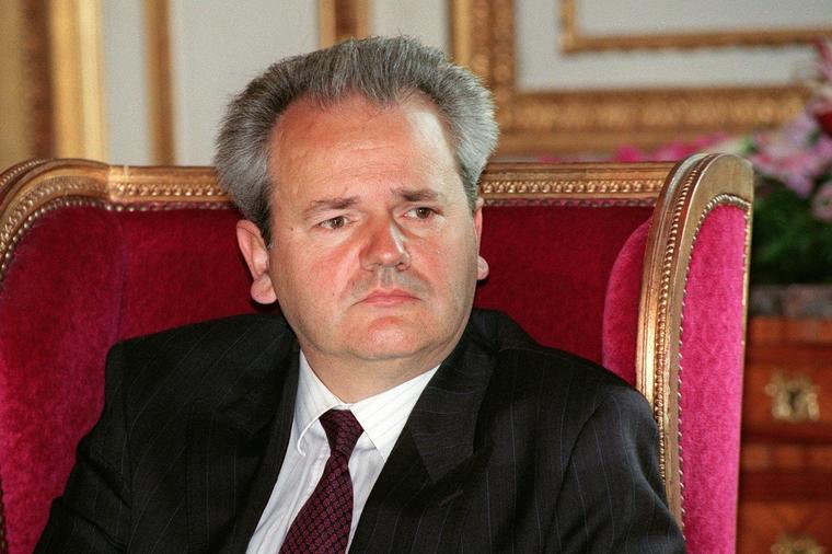 GODINAMA SE PRIČALO DA SU PORODICI POSLALI MRTVO TELO BEZ MOZGA, A MIRA TVRDILA DA JE UBIJEN: Kako je Milošević umro?