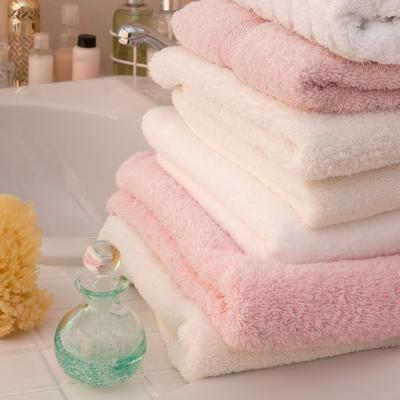 Peškiri vam loše mirišu i nakon pranja: Ovi trikovi će vratiti svežinu i mekoću vašem vešu!