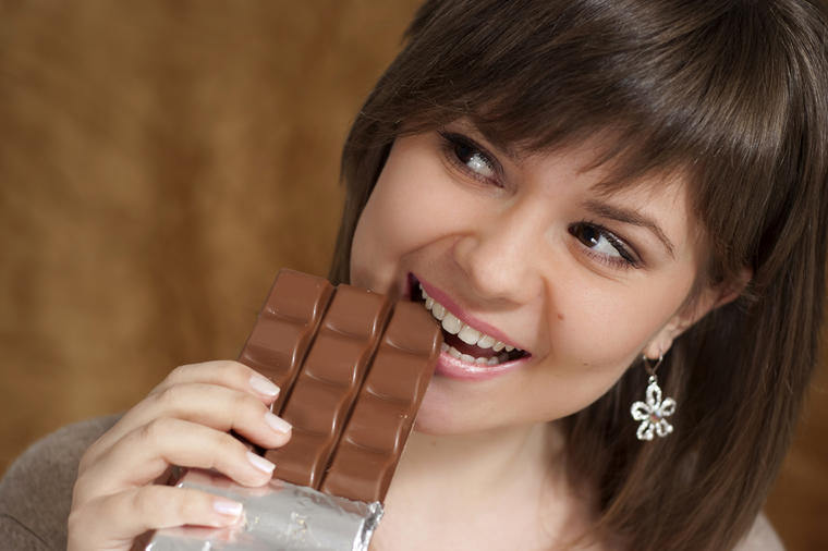 Čokoladni užitak kao nikad pre: Uz ovaj trik čokolada će vam biti još slađa!