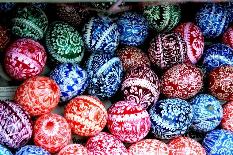 Farbanje jaja voskom je tako lako: Nema lepšeg od prirodnog! (FOTO)