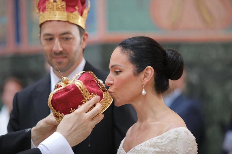 Sprsko kraljevsko venčanje na Oplencu: Oženio se princ Dušan Karađorević! (FOTO)