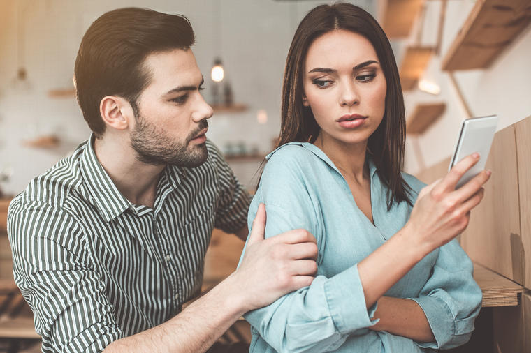 Bežite od njega glavom bez obzira: 8 znakova koji ukazuju da vas partner ne ceni dovoljno!