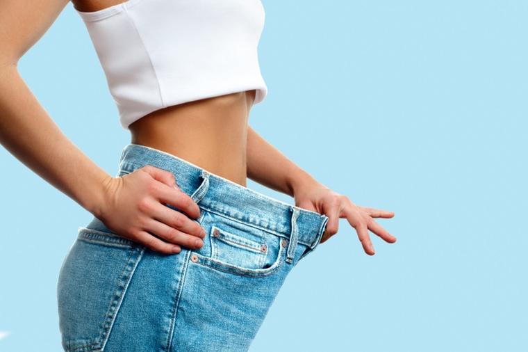 Trik za gubljenje masnih naslaga: Šta je vakuum stomaka i zašto bi svi ovo trebalo da rade?