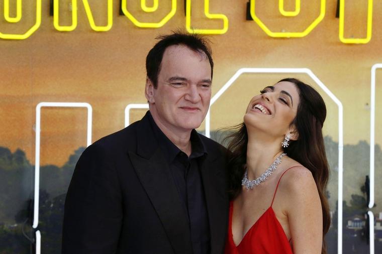 Kada se zaljubi Kventin Tarantino (56), onda to ovako izgleda: Danijelu (35) ljubomorno čuva samo za sebe! (FOTO)