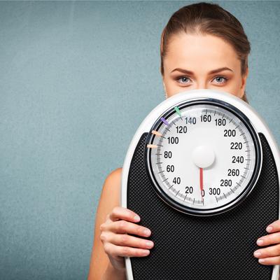 Ne postoji univerzalna idealna kilaža: Saznajte vašu idealnu težinu prema visini, građi i godinama!