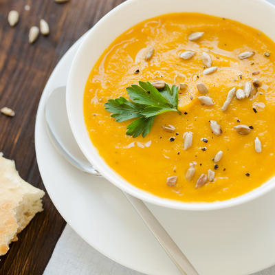 Ukusna krem supa od 5 sastojaka: Obiluje vitaminima i mineralima, blagotvorno deluje na creva! (RECEPT)