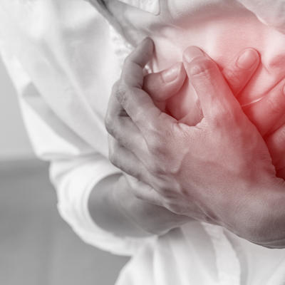 OVO SU NAJRANIJI SIMPTOMI TIHOG SRČANOG UDARA: Evo kad bol u želucu zapravo ukazuje na infarkt!