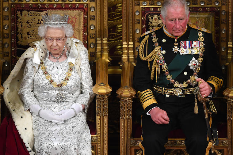 Teorija zavere ili istina: Kraljica Elizabeta II ide u penziju, princ Čarls postaje kralj za 18 meseci?