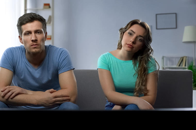 10 razloga zašto muškarac ne može da preboli razvod: Dok žena sa sebe strese bol i nastavi, muškarac propada!