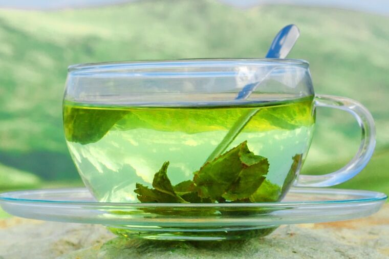 Da li zeleni čaj zaista ubrzava metabolizam i topi masne naslage: Istraživanje dokazalo!