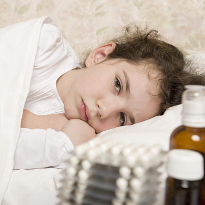 Zašto se simptomi bolesti kod dece pogoršavaju noću: Šta raditi kod temperature, kašlja, alergije
