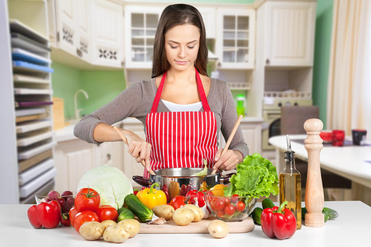 Ovih 5 grešaka u kuvanju su kobne po liniju: Niste ni svesni da dodaju kilograme!