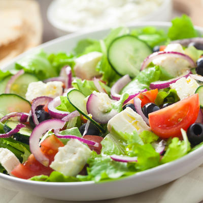 Vrsna kuvarica otkriva trik za najbolju grčku salatu: Tajna je u ovome! (RECEPT)
