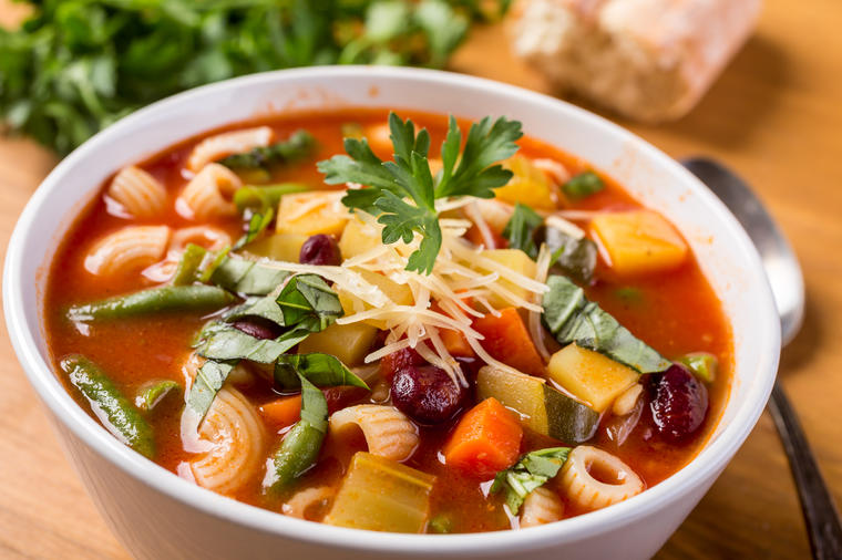 Minestrone supa: Bogata i ukusna, istog trena će vas osvojiti! (RECEPT)