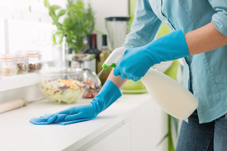 Napravite sami prirodno sredstvo za čišćenje i dezinfekciju svih površina: Sve sastojke sigurno imate već u kući!