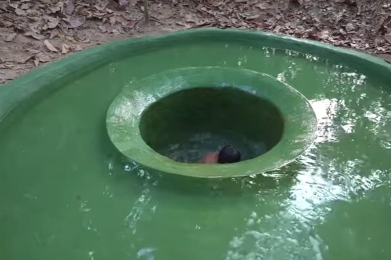 Na sred džungle napravio podzemni bazen koristeći samo štap: Ovo morate da vidite! (VIDEO)