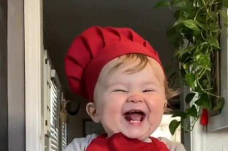 Beba od godinu dana ima svoj kulinarski šou: Kuva i jede, zvezda je Instagrama! (VIDEO)