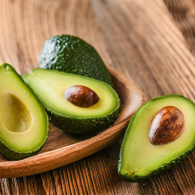 12 moćnih razloga da uvrstite avokado u svoju svakodnevnu ishranu: Snižava holesterol, štiti od infarkta i karcinoma!