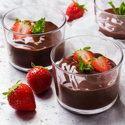 Brzi čokoladni mus bez mleka: Zdrav, kremast i prosto neodoljiv – postaće vaš omiljeni slatkiš!(RECEPT)