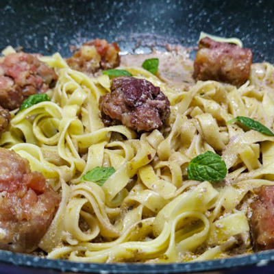 Ćufte i špagete na italijanski način: Za 15 minuta ručak na stolu! (RECEPT)