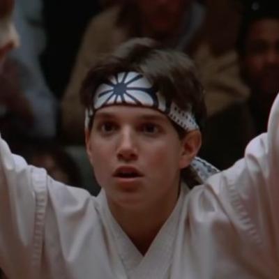 Proslavio se u filmu Karate Kid pre 37 godina: A danas u 59. godini oduševljava mladolikim izgledom! (FOTO, VIDEO)