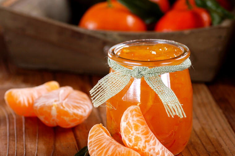 UPOZNAJTE NOVU ZVEZDU ZIMNICE: Slatko od mandarina je delikates, kakav još niste okusili!(RECEPT)