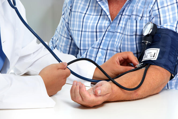 METODA ČUVENOG DR HANSENA: Evo kako da snizite krvni pritisak bez lekova za par minuta!