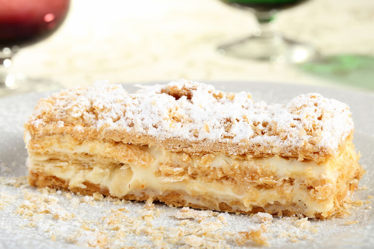 MIL FOJ: Najukusniji francuski kolač kome ne mogu da odole i najveći karakteri! (RECEPT)