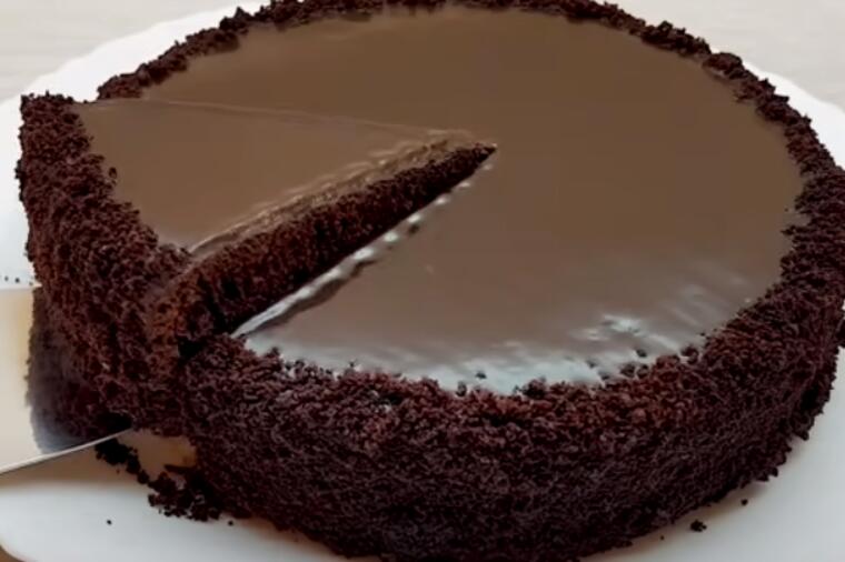 ČOKOLADNI DEZERT ZA PAMĆENJE: Najkremastija i najukusnija torta koju ćete probati! (VIDEO/RECEPT)