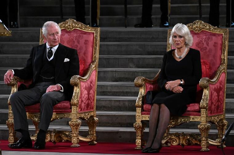 KRALJ ČARLS I KAMILA PARKER ŽIVE U ODVOJENIM KUĆAMA, POVOD JE NEVEROVATAN: Samo u svom domu kraljica pokazuje PRAVO LICE