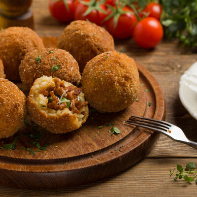 RUČAK ZA DANAS: Arančini, staro italijansko jelo iz srca Sicilije koje se ne zaboravlja lako