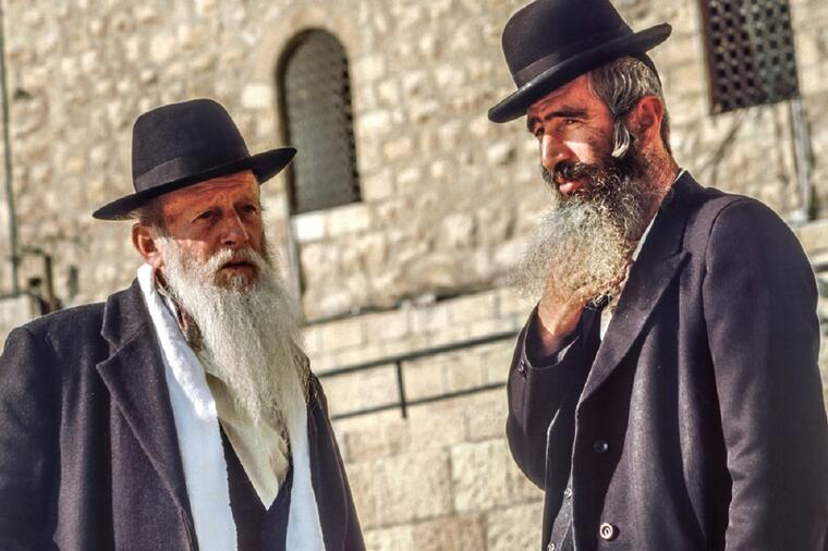 KAKO DA DECU "POSTAVITE NA SVOJE NOGE"? Jevreji imaju ODLIČNO REŠENJE za roditelje - SAVET ZLATA VREDAN